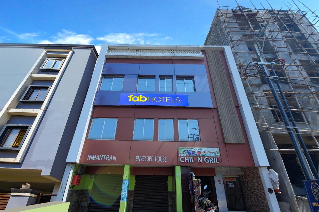 Fabhotel New Central Μπουμπάνεσβαρ Εξωτερικό φωτογραφία