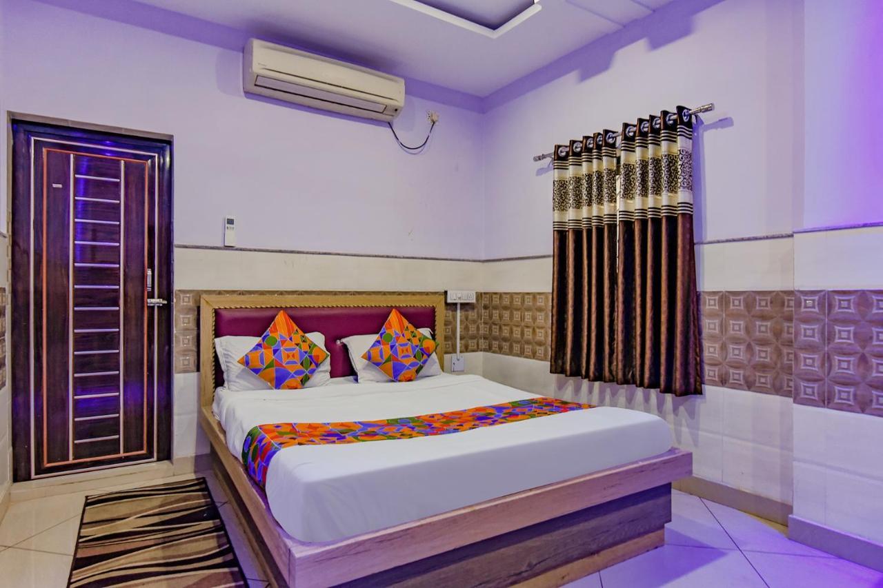 Fabhotel New Central Μπουμπάνεσβαρ Εξωτερικό φωτογραφία